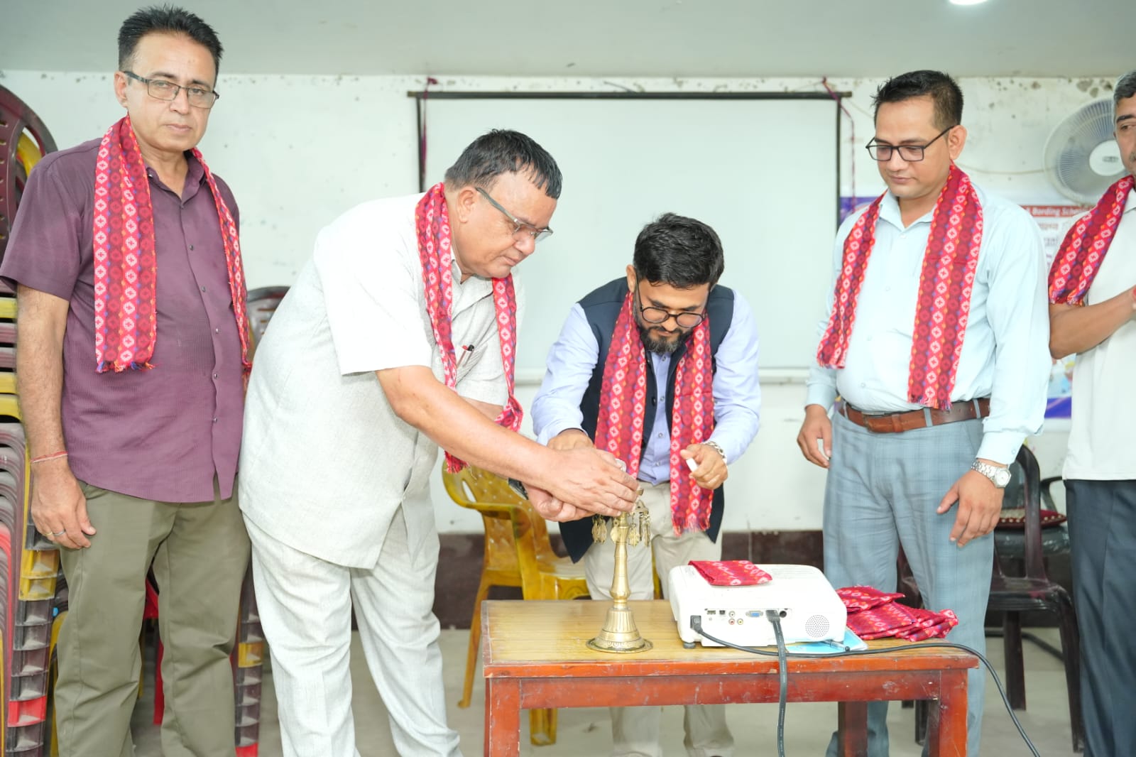एक दिने कक्षा १ देखि ५ सम्म विद्यार्थी मू्याङ्कनका लागि शिक्षक अभिमुखिकरण कार्यक्रम सम्पन्न